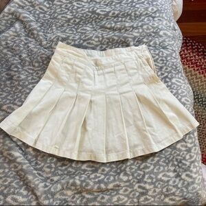 Brandy Melville Cream Pleated Skirt